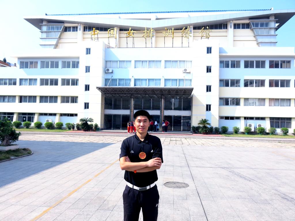 我院教师杜宁参加中国大学生排球联赛裁判工作