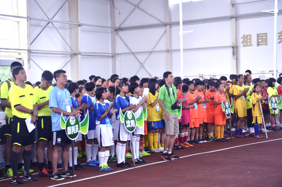 2014年全国青少年校园足球夏令营(女足)在我校