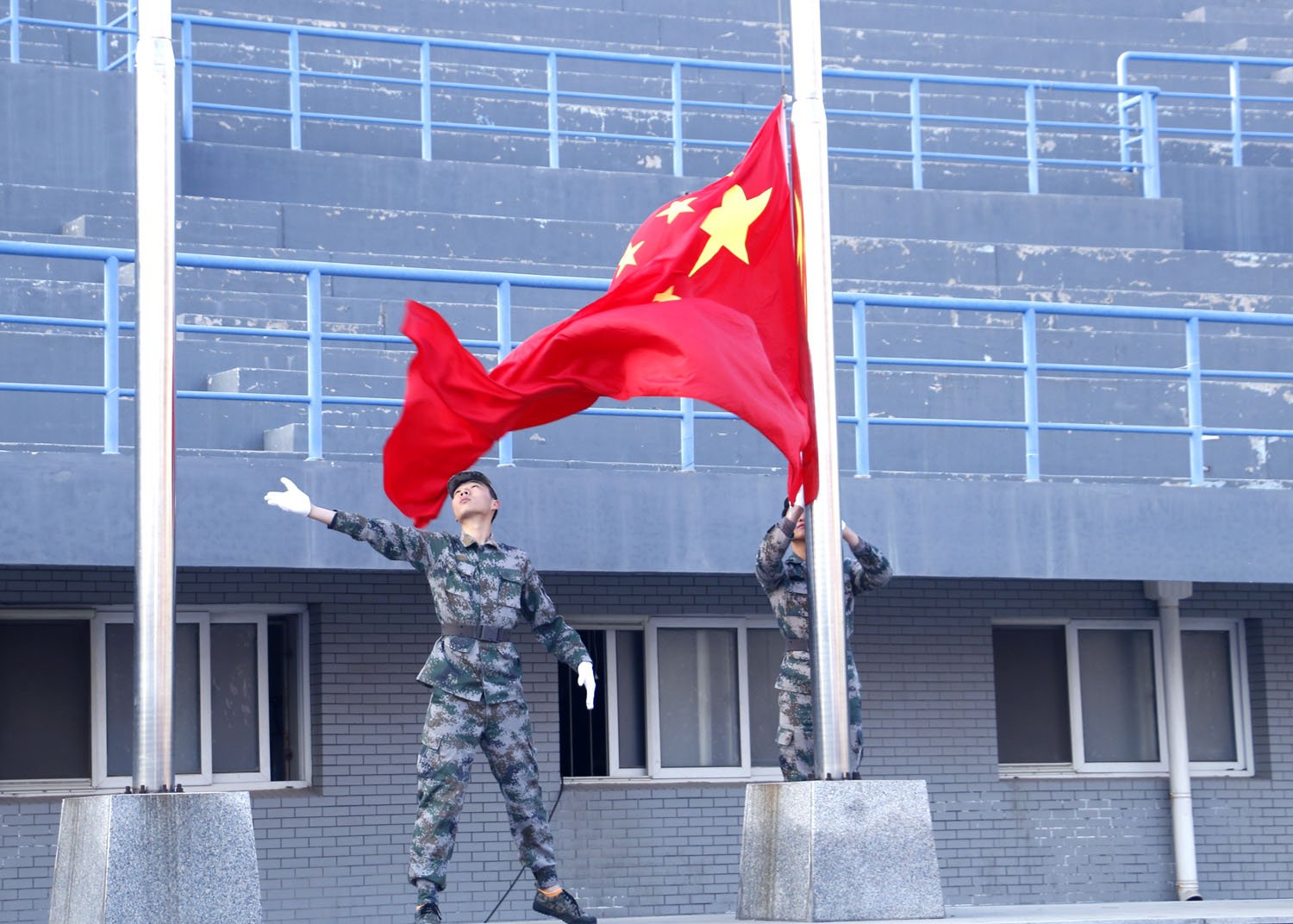 体育艺术学院举行新学期首次升旗仪式-沈阳体育学院主站