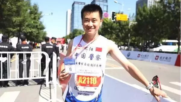 沈体人物|中国跑得最快的警察代俊峰