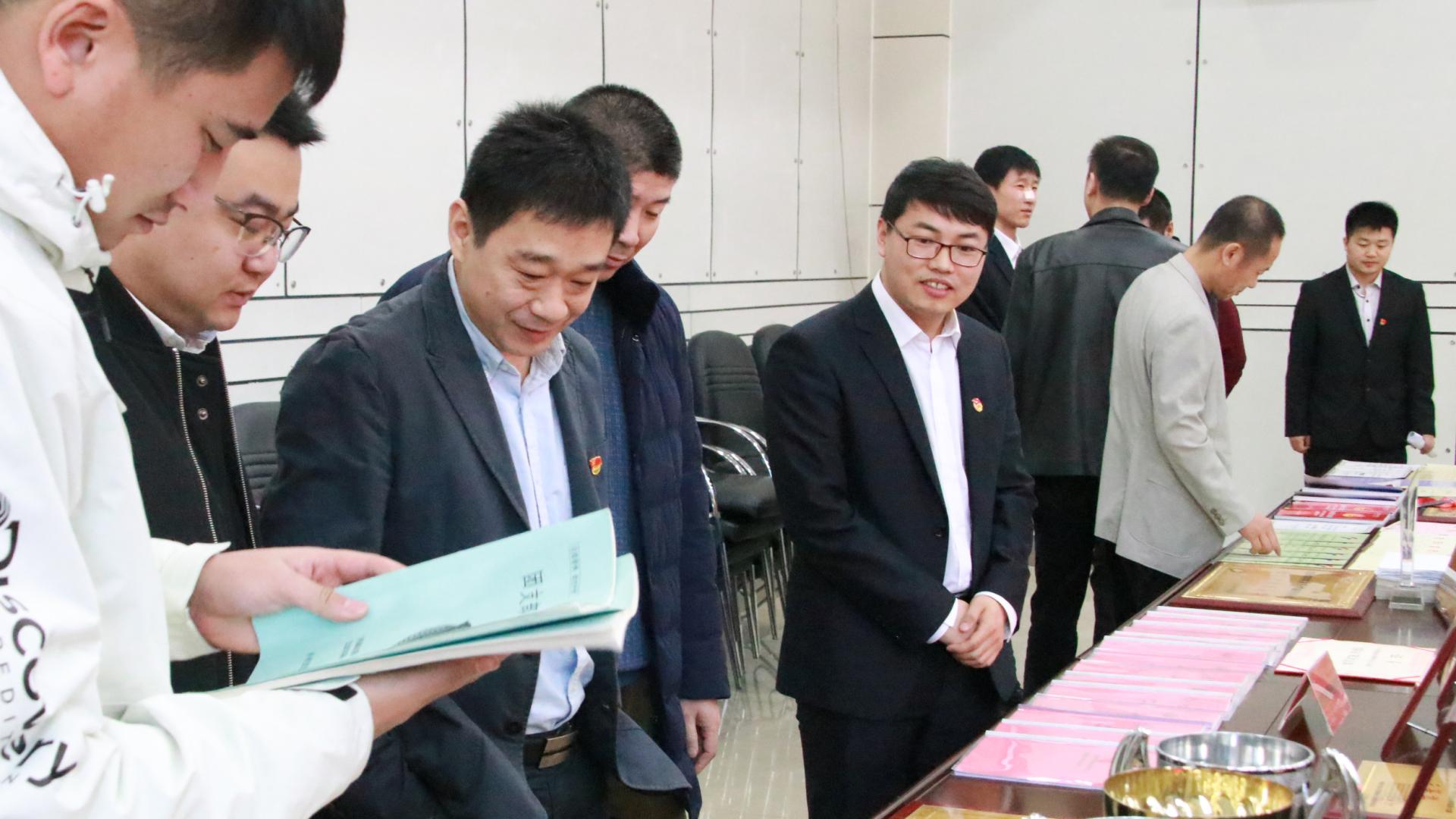 学校团委举办五四红旗团委评审会