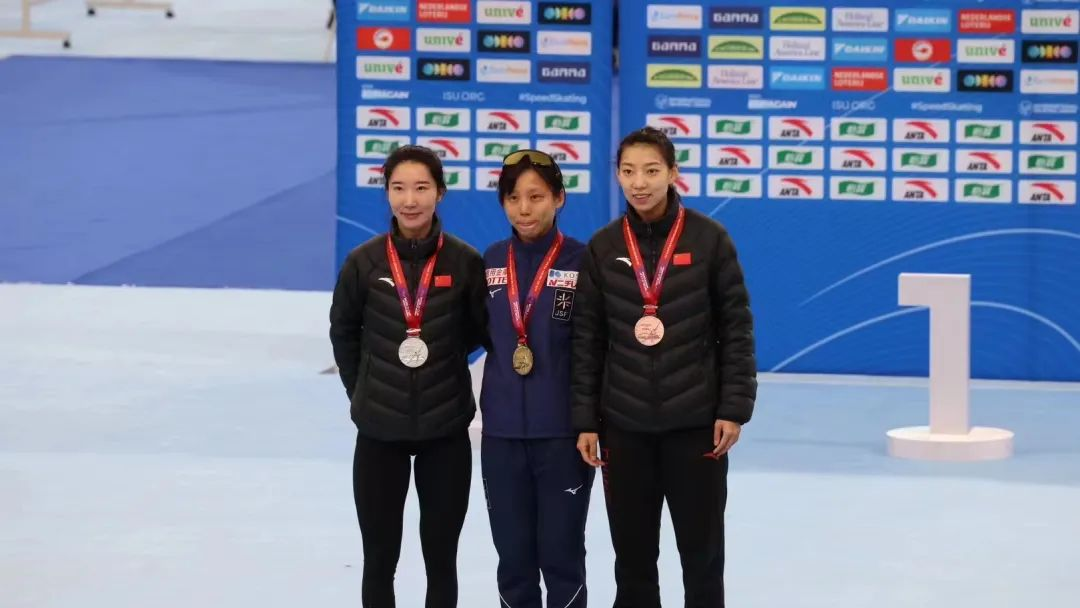 我校学生韩梅参加2023-2024赛季国际滑联速度滑冰世界杯获佳绩创造历史