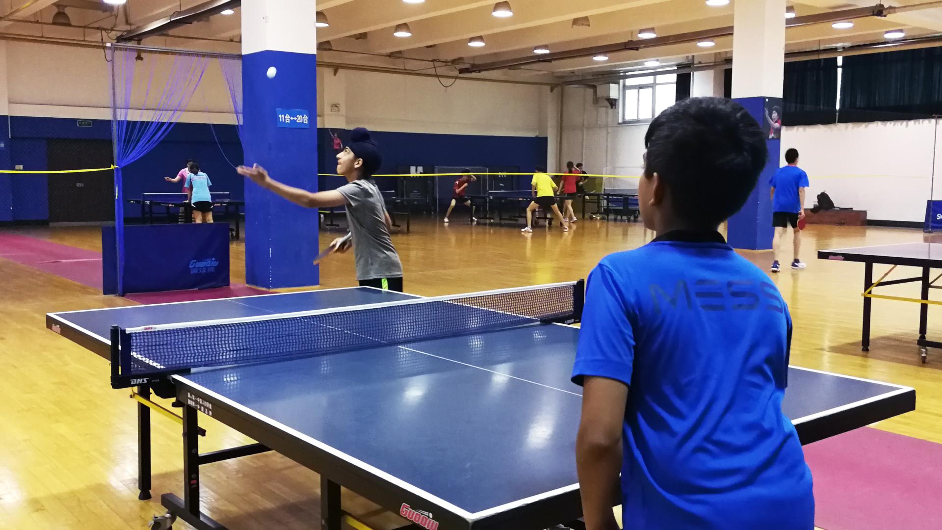 印度乒乓球国家队队员及乒乓球运动爱好者来校交流学习